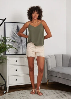 Vero Moda Damen NOOS Jeans Shorts Mit 5-Pockets Und Destroyed Look Ecru Beige -Luftig Und Leicht 23020271 3