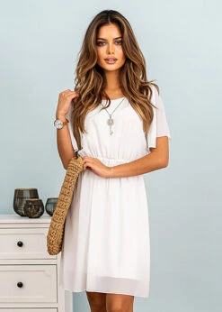 Victoria & Violet Damen Kleid Mit 2-lagigem Stoff Inklusive Kette Weiss